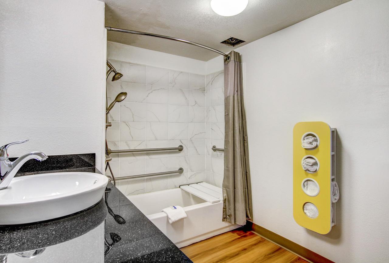 Motel 6 Waco - Lacy Lakeview Bellmead Esterno foto